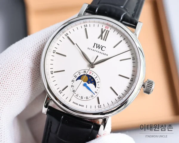 IWC 포르투기저 오토매틱 39mm 화이트 다이얼 블랙 가죽 스트랩 (3)
