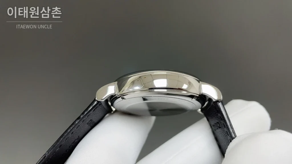 IWC 포르투기저 오토매틱 39mm 화이트 다이얼 블랙 가죽 스트랩 (2)