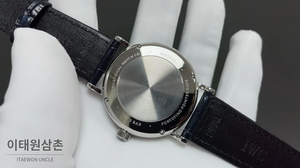 IWC 포르투기저 오토매틱 39mm 블루 다이얼 네이비 가죽 스트랩