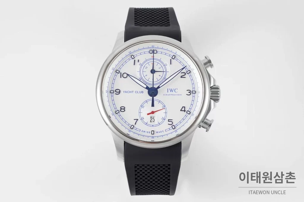 IWC 포르투기저 크로노그래프 오토매틱 45mm 화이트 다이얼 블랙 러버 스트랩 (2)
