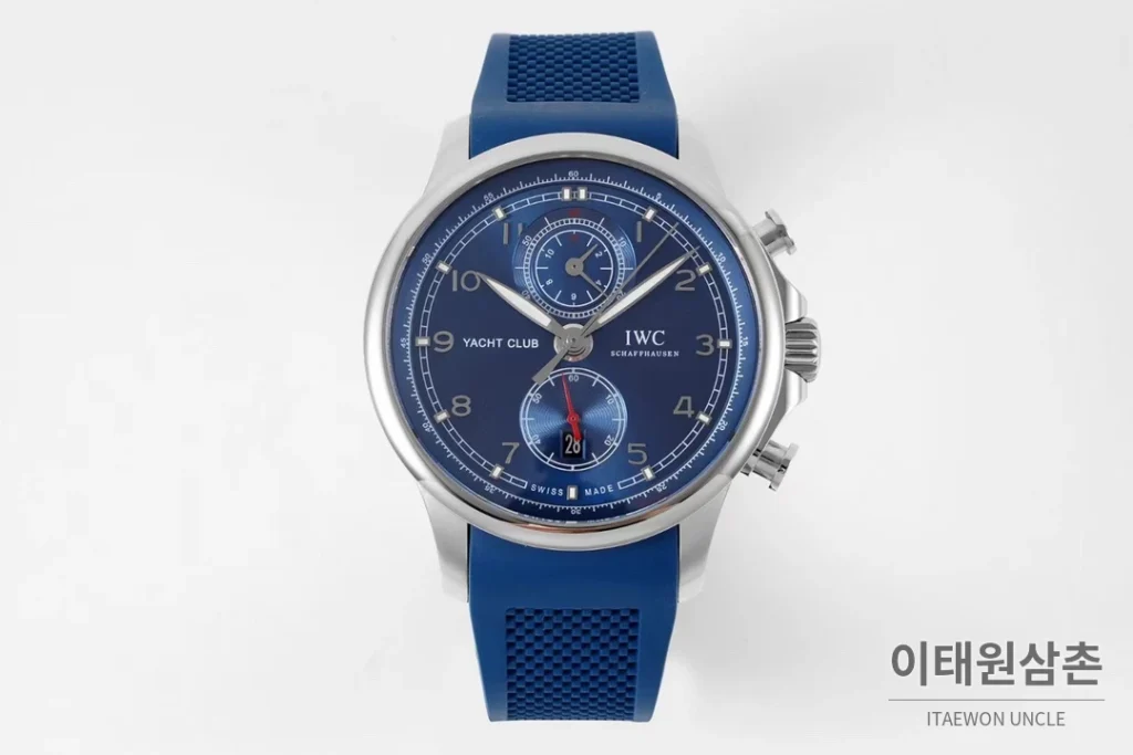 IWC 포르투기저 크로노그래프 오토매틱 45mm 네이비 다이얼 블루 러버 스트랩