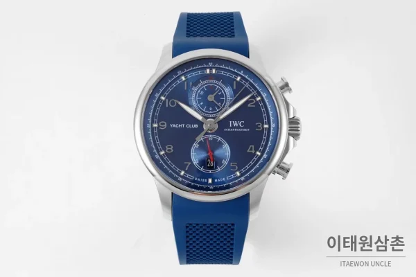 IWC 포르투기저 크로노그래프 오토매틱 45mm 네이비 다이얼 블루 러버 스트랩