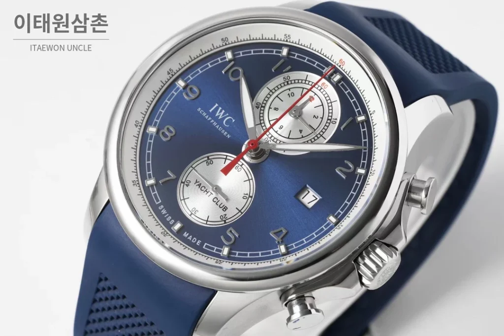 IWC 포르투기저 크로노그래프 오토매틱 45mm 네이비 다이얼 블루 러버 스트랩 (2)