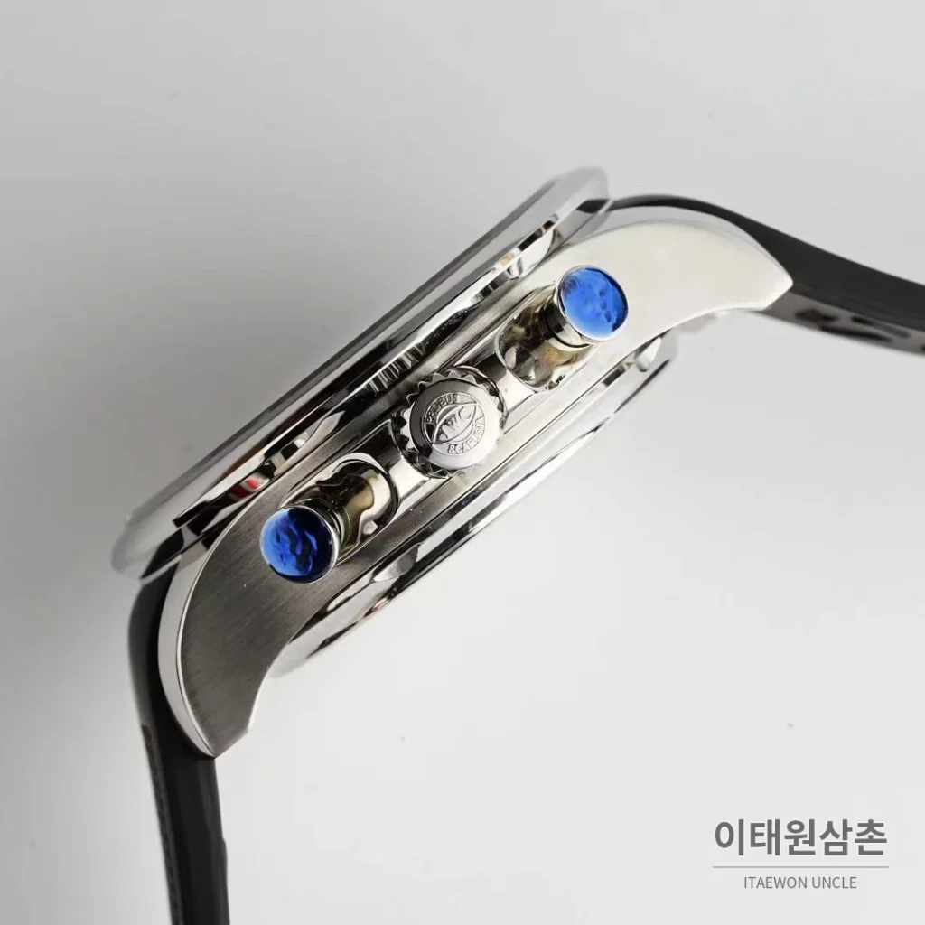 IWC 포르투기저 크로노그래프 오토매틱 45mm 블랙 다이얼 블랙 러버 스트랩