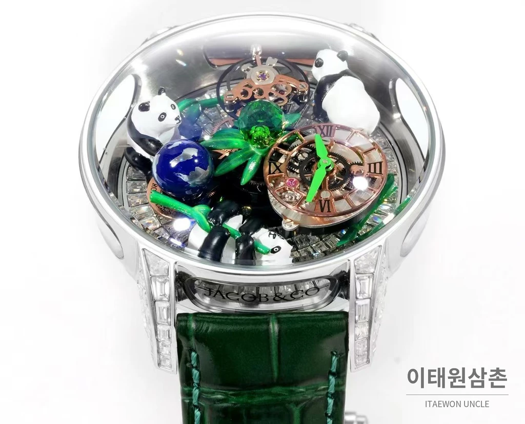 제이콥앤코 아스트로노미아 아트 판다 실버 스톤 세팅 케이스 플라잉 투르비용 시계 47mm