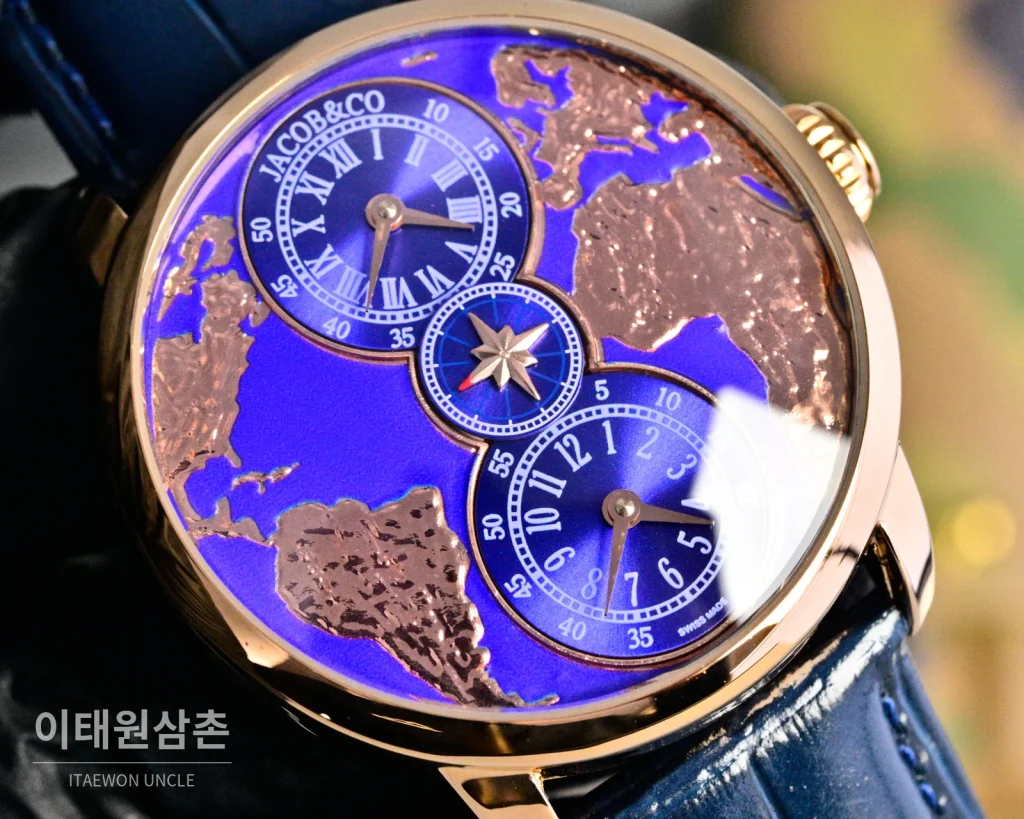 제이콥앤코 쿼츠 42mm 블루 다이얼