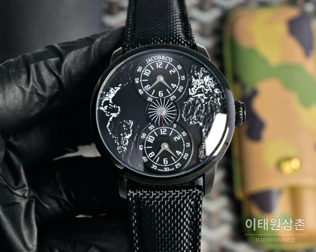 제이콥앤코 쿼츠 42mm