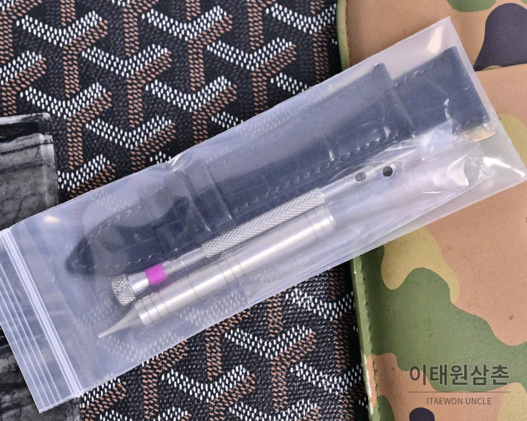 제이콥앤코 지드래곤 로즈골드 다이아몬드 더블축 투르비용 47mm 스켈레톤 다이얼 그린 가죽 스트랩