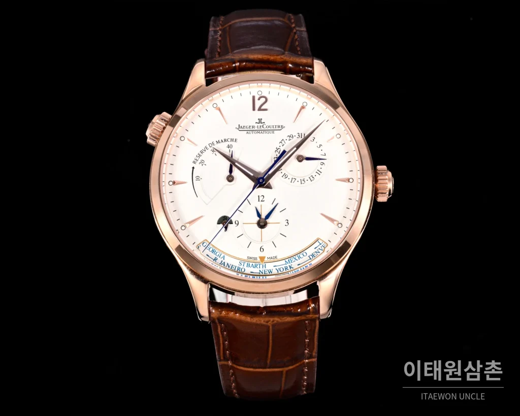 예거르쿨트르 마스터 지오그래픽 스틸 듀얼타임 오토매틱 42mm Q1428421 화이트 다이얼 브라운 가죽 스트랩