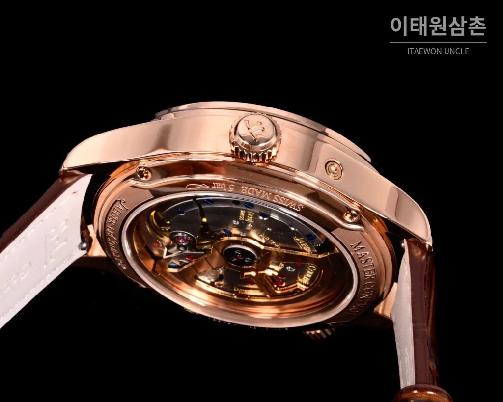 예거르쿨트르 마스터 지오그래픽 스틸 듀얼타임 오토매틱 42mm Q1428421 화이트 다이얼 브라운 가죽 스트랩