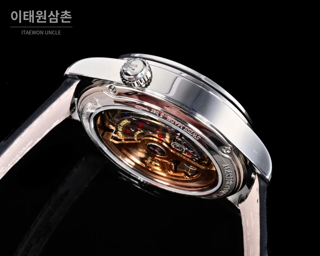예거르쿨트르 마스터 지오그래픽 스틸 듀얼타임 오토매틱 42mm Q1428421 화이트 다이얼 블랙 가죽 스트랩 (2)