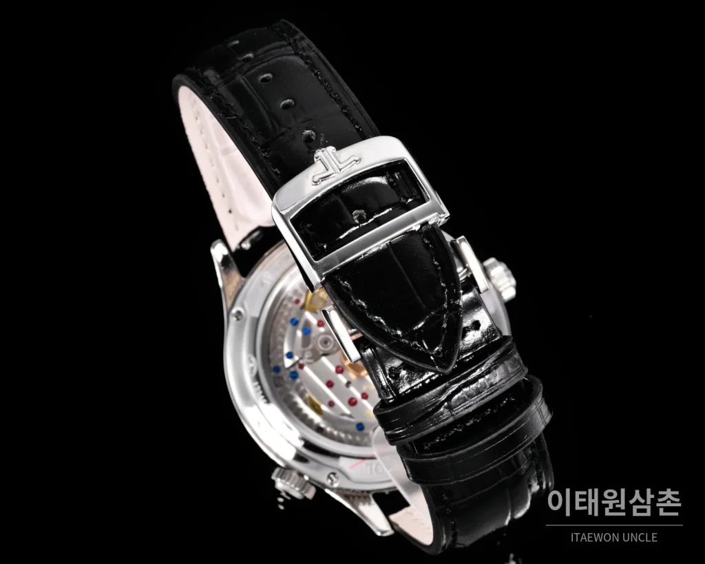 예거르쿨트르 마스터 지오그래픽 스틸 듀얼타임 오토매틱 42mm Q1428421 블랙 다이얼 블랙 가죽 스트랩