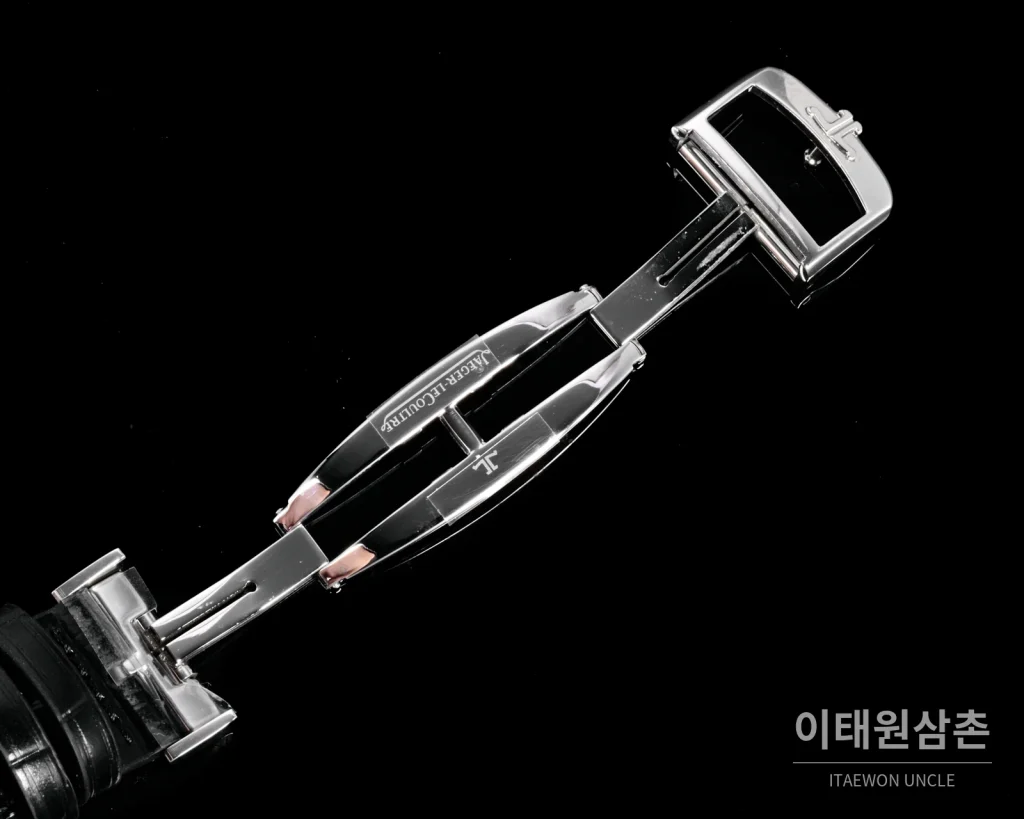 예거르쿨트르 마스터 지오그래픽 스틸 듀얼타임 오토매틱 42mm Q1428421 실버 다이얼 블랙 가죽 스트랩
