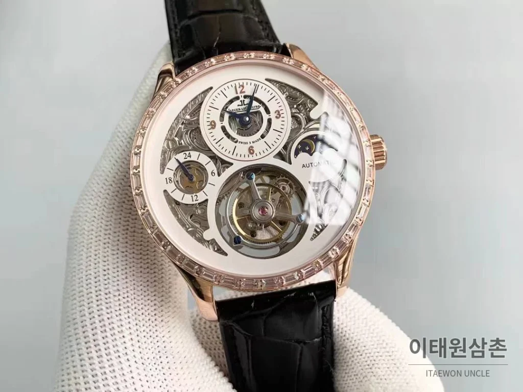예거르쿨트르 마스터 스켈레톤 투르비옹 GMT 듀얼타임 수동 42mm 스켈레톤 다이얼 블랙 가죽 스트랩 로즈골드 베젤