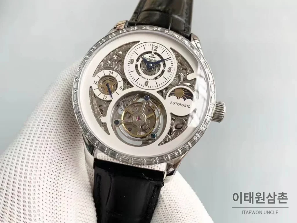 예거르쿨트르 마스터 스켈레톤 투르비옹 GMT 듀얼타임 수동 42mm 스켈레톤 다이얼 블랙 가죽 스트랩 실버 베젤