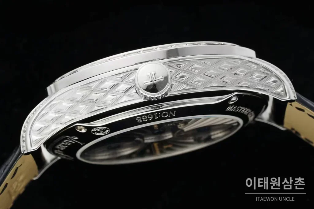 예거르쿨트르 마스터 스틸 블루아벤츄린 오비탈투르비옹 수동 43mm 네이비 다이얼 블랙 가죽 스트랩 화이트 베젤 (2)