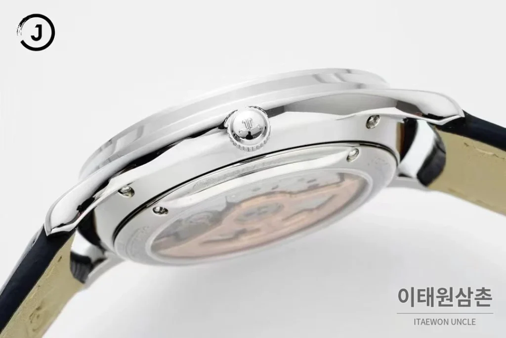 예거르쿨트르 마스터 스틸 퍼페추얼캘린더 실버다이얼 오토매틱 39mm 블랙 가죽 스트랩