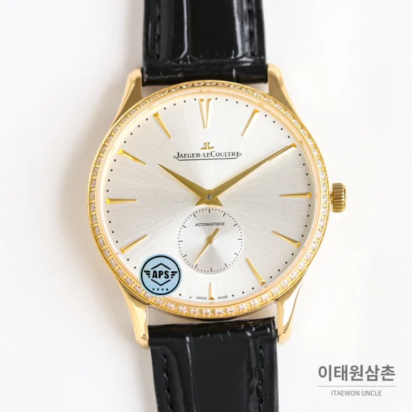 예거르쿨트르 마스터 울트라 씬 스틸 스몰세컨즈 오토매틱 39mm 실버 블랙 가죽 스트랩 골드 베젤 예거르쿨트르 마스터 울트라 씬 스틸 스몰세컨즈 오토매틱 39mm 실버 블랙 가죽 스트랩 골드 베젤