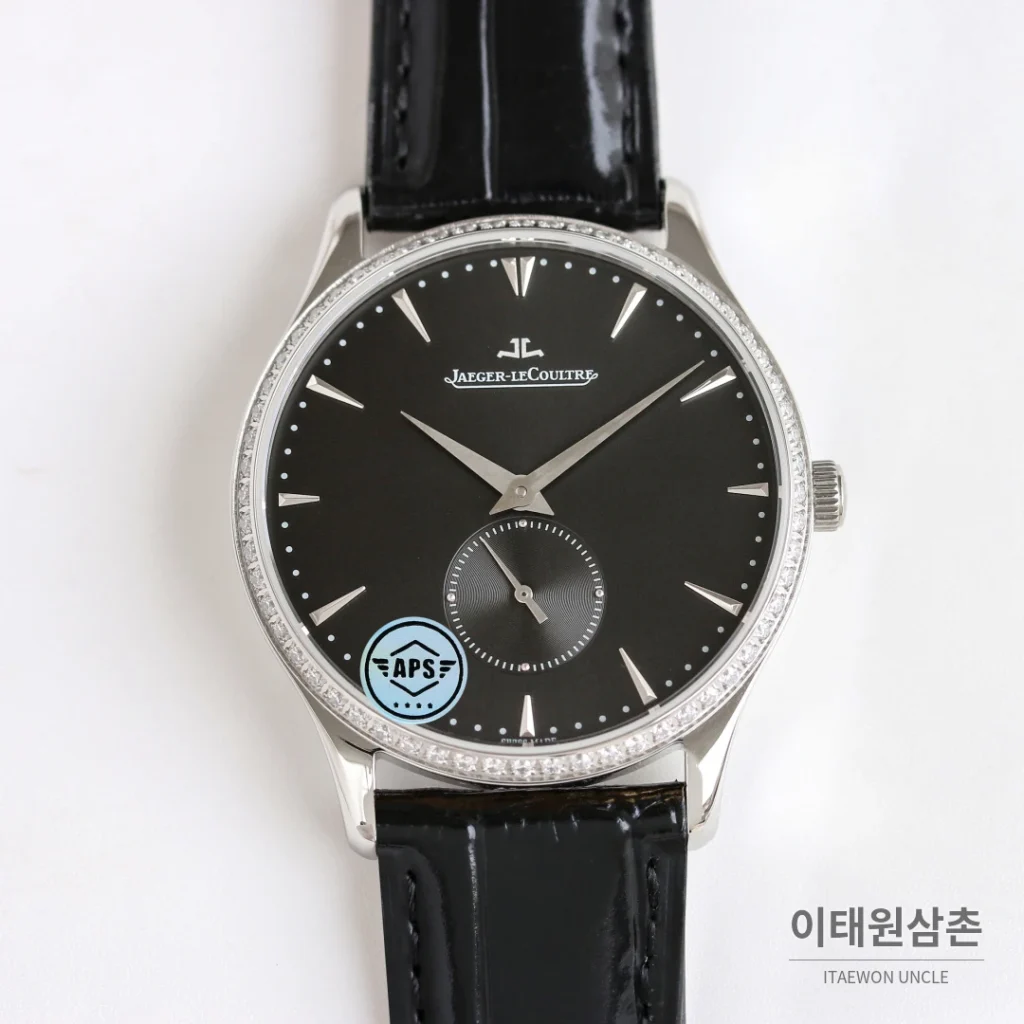 예거르쿨트르 마스터 울트라 씬 스틸 스몰세컨즈 오토매틱 39mm 실버 블랙 가죽 스트랩 실버 베젤