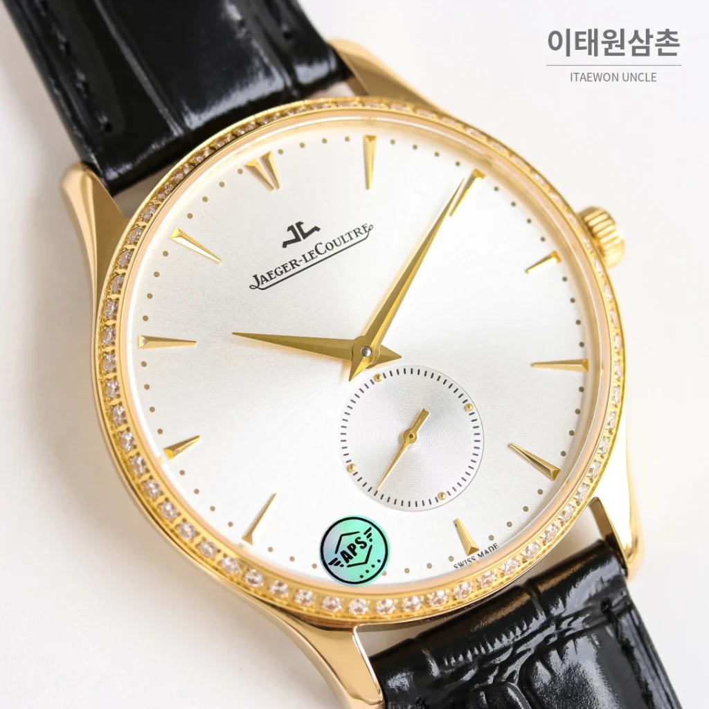 예거르쿨트르 마스터 울트라 씬 스틸 스몰세컨즈 오토매틱 39mm 실버 블랙 가죽 스트랩 골드 베젤