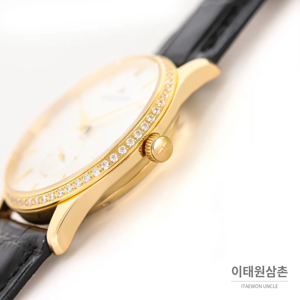 예거르쿨트르 마스터 울트라 씬 스틸 스몰세컨즈 오토매틱 39mm 실버 블랙 가죽 스트랩 골드 베젤