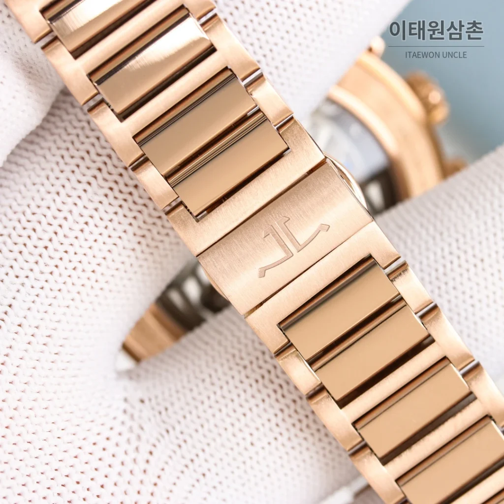 예거르쿨트르 패트리모니 크로노그래프 오토매틱 42mm 블랙 다이얼 (2)