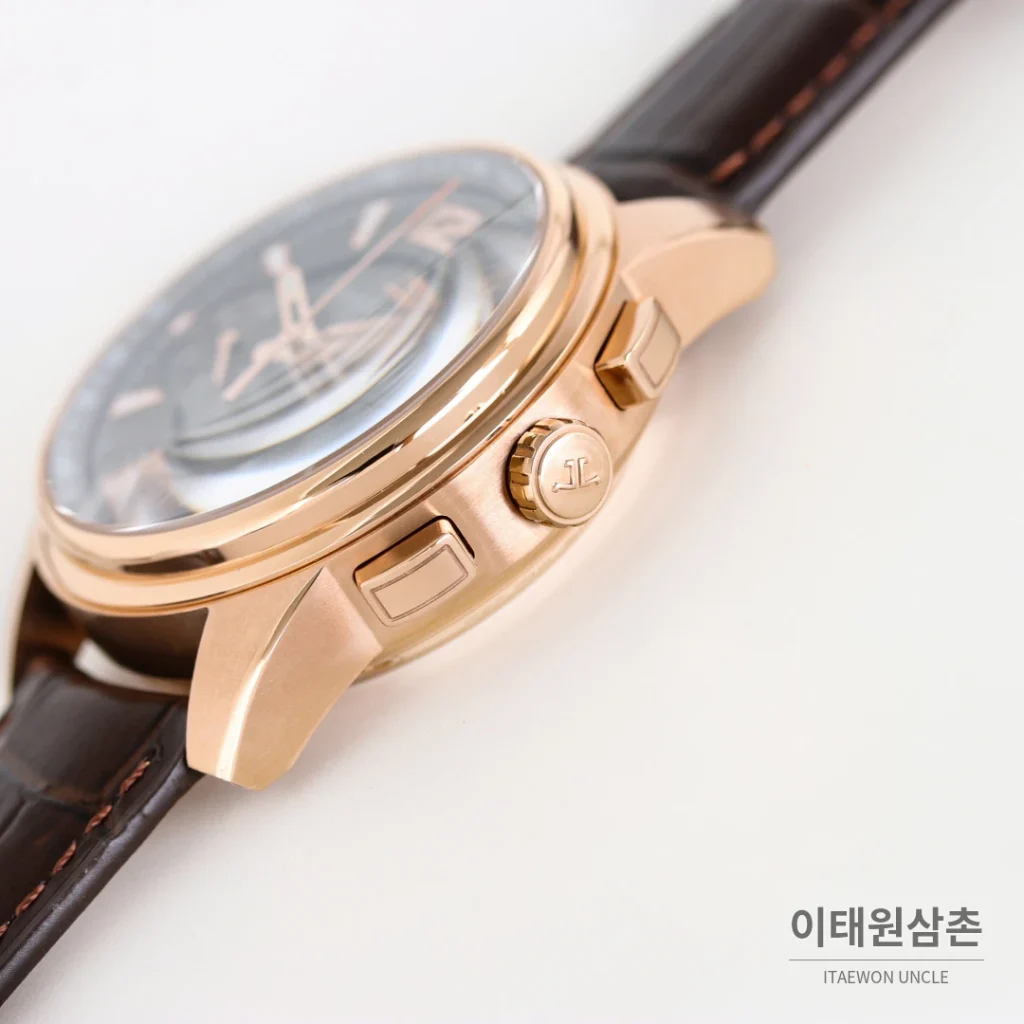 예거르쿨트르 폴라리스 블랙다이얼 크로노그래프 오토매틱 42mm