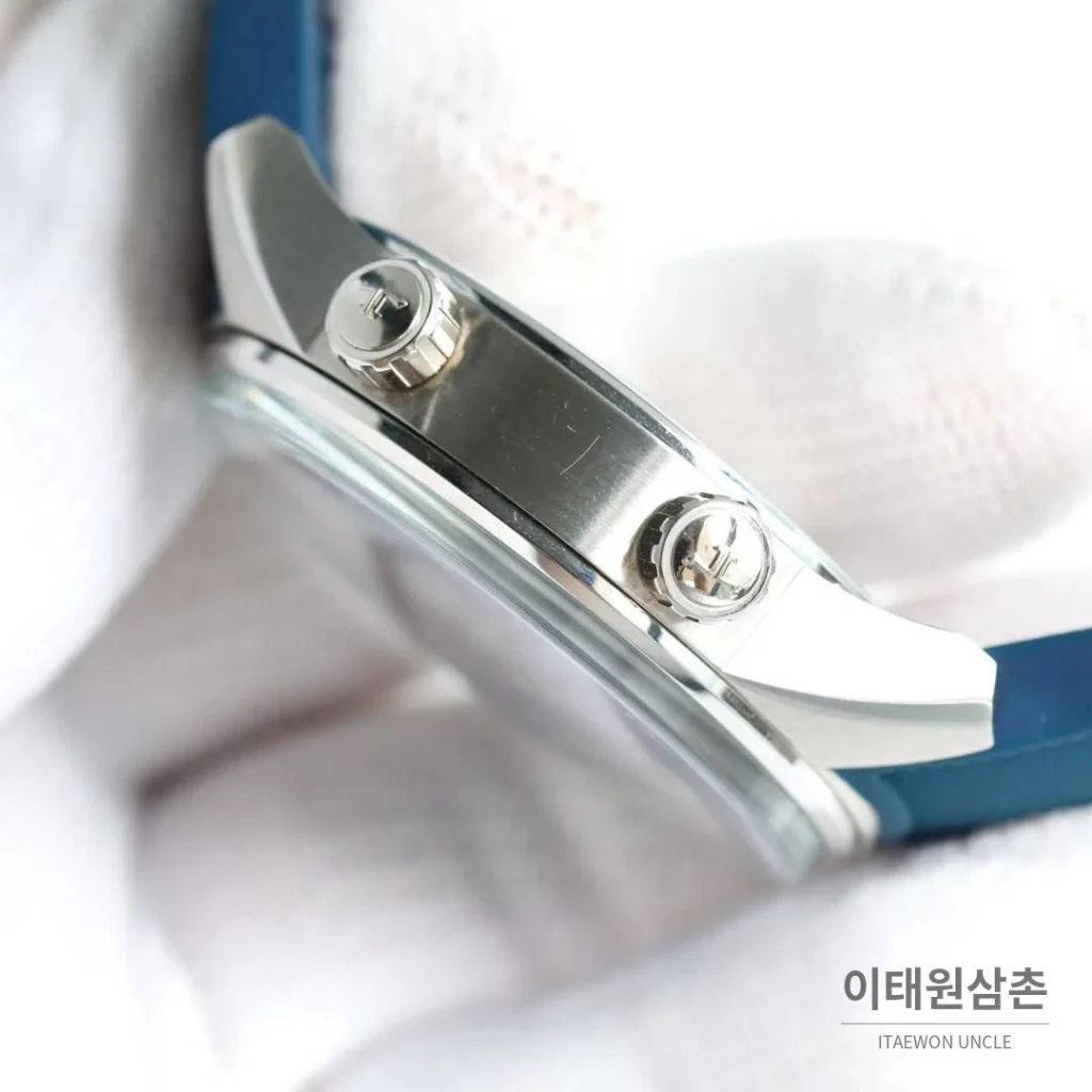 예거르쿨트르 폴라리스 러버밴드 블랙다이얼 데이트 오토매틱 42mm