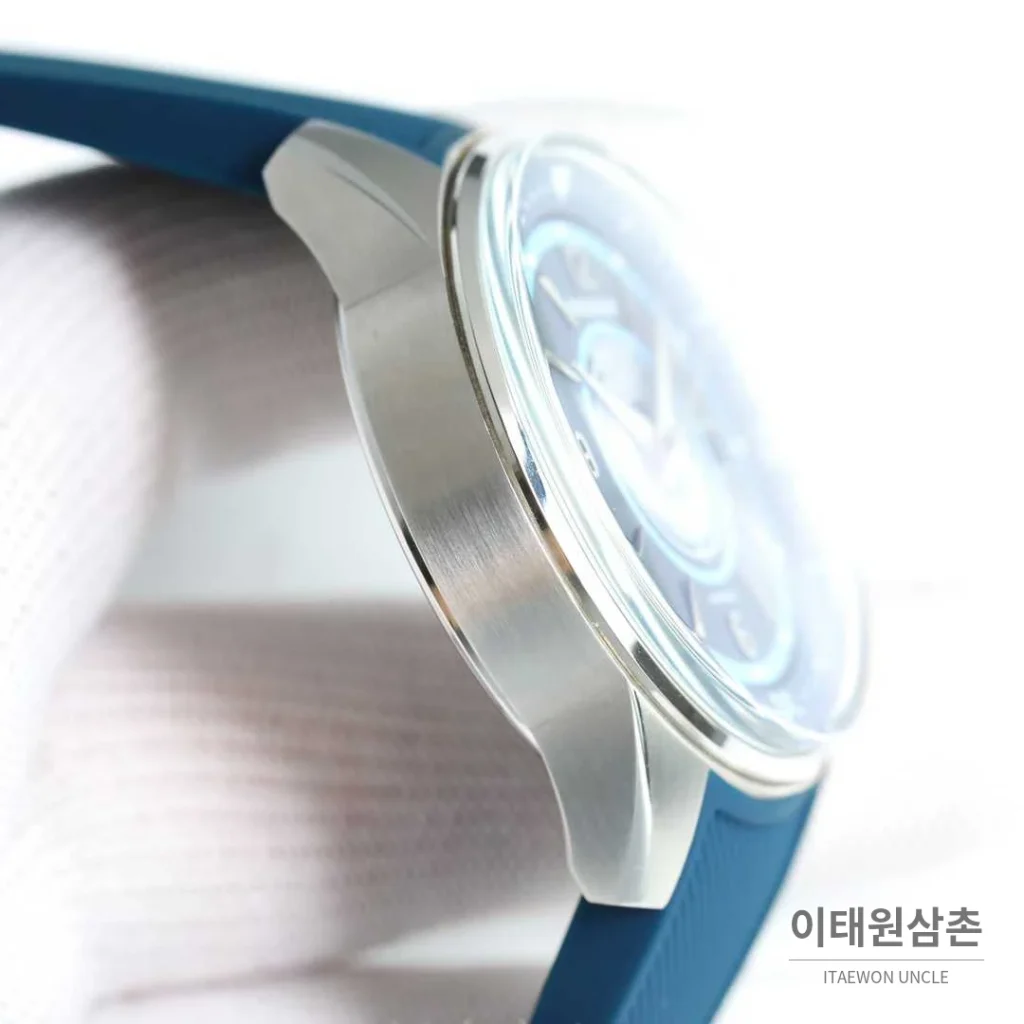 예거르쿨트르 폴라리스 러버밴드 블랙다이얼 데이트 오토매틱 42mm