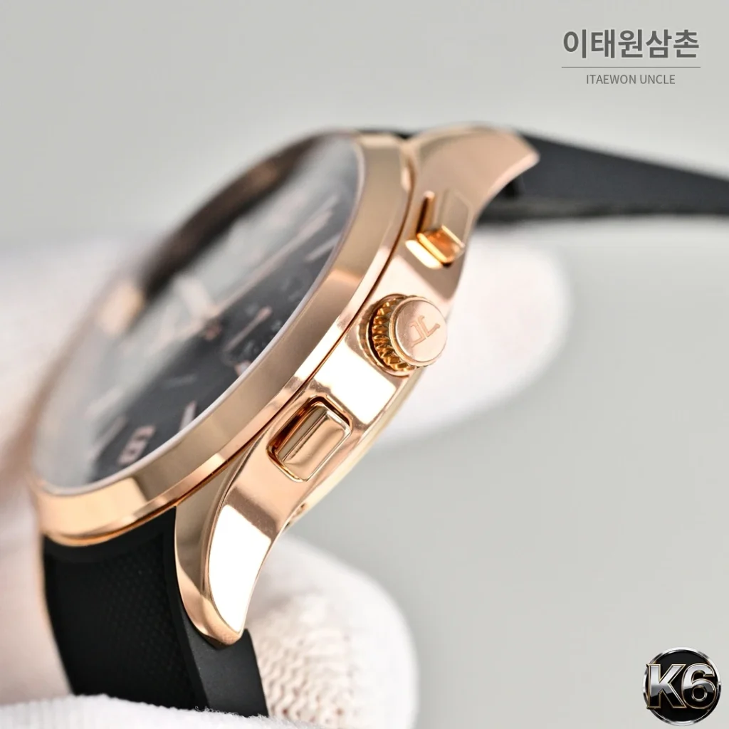 예거르쿨트르 폴라리스 스틸 선레이 다이얼 오토매틱 42mm 블랙 러버 스트랩