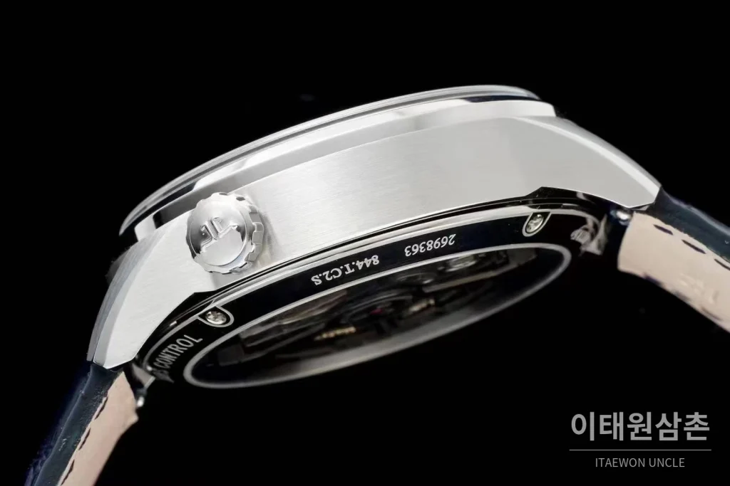 예거르쿨트르 폴라리스 월드타임 크로노그래프 스틸 블루블랙다이얼 오토매틱 44mm