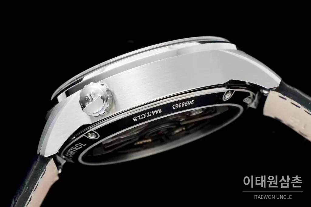 예거르쿨트르 폴라리스 월드타임 크로노그래프 스틸 블루블랙다이얼 오토매틱 44mm (2)