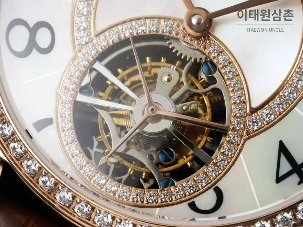 예거르쿨트르 랑데부 투르비옹 다이아몬드 자개다이얼 오토매틱 39mm 브라운 가죽 스트랩