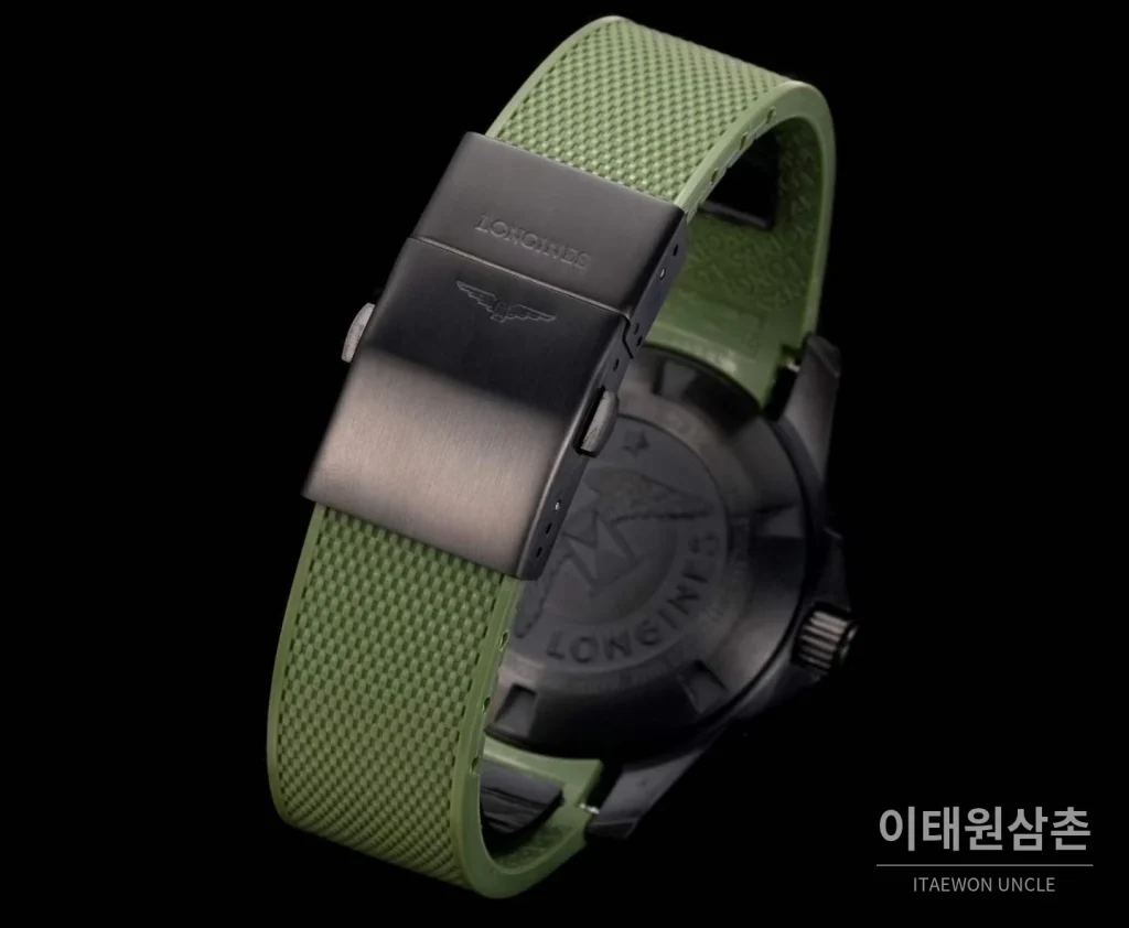 론진 콘퀘스트 세라믹 베젤 다이버 콘퀘스트 오토매틱 41mm 블랙 그린 러버 스트랩