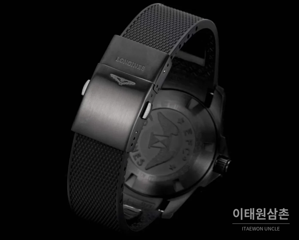 론진 콘퀘스트 세라믹 베젤 다이버 콘퀘스트 오토매틱 41mm 블랙 블랙 러버 스트랩