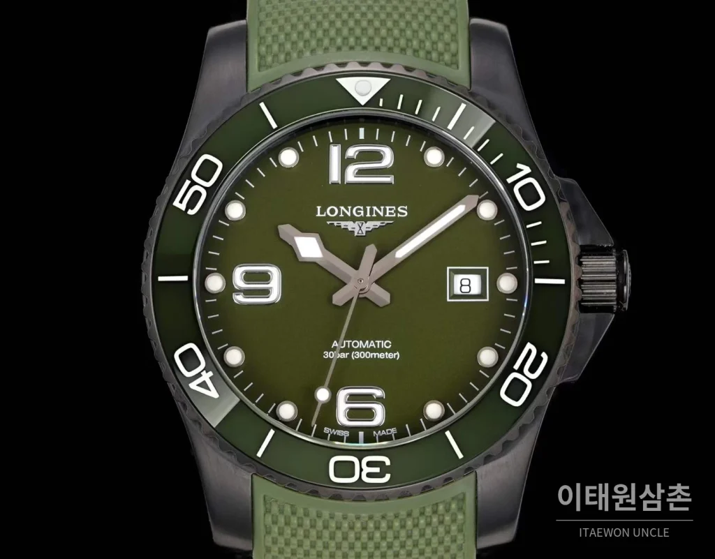 론진 콘퀘스트 세라믹 베젤 다이버 콘퀘스트 오토매틱 41mm 블랙 그린 러버 스트랩