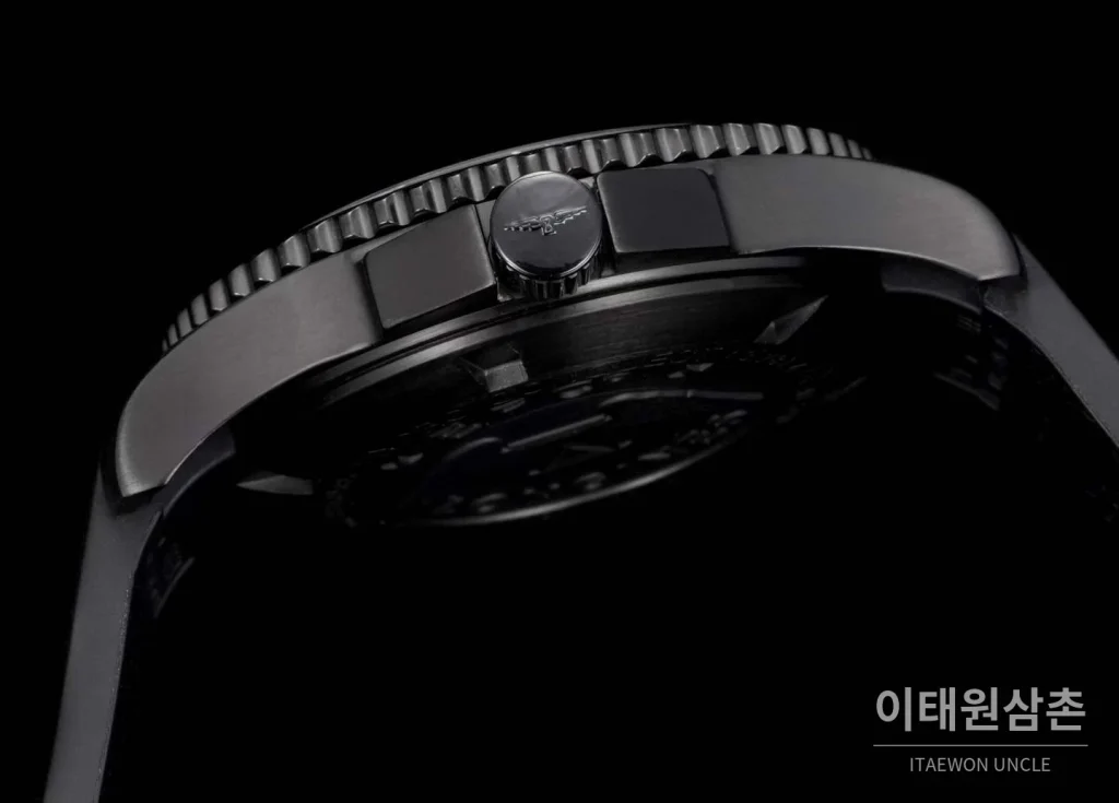 론진 콘퀘스트 세라믹 베젤 다이버 콘퀘스트 오토매틱 41mm 블랙 블랙 러버 스트랩