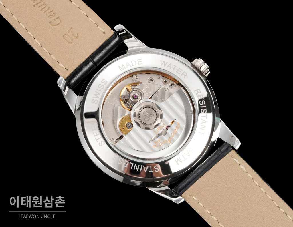 론진 콘퀘스트 헤리티지 센트럴 파워 리저브 핑크 다이얼 가죽 스트랩 시계 40mm