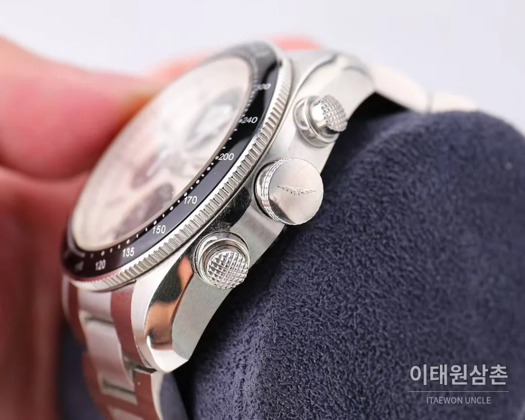론진 헤리티지 스포츠 크로노그래프 스틸 블랙다이얼 오토매틱 42mm