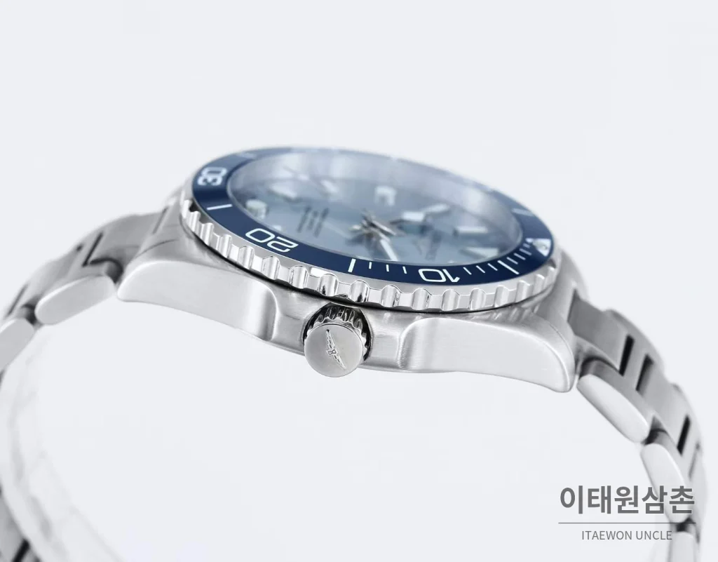 론진 하이드로콘퀘스트 3세대 904L 스틸 세라믹베젤 스카이블루 다이버워치 42mm