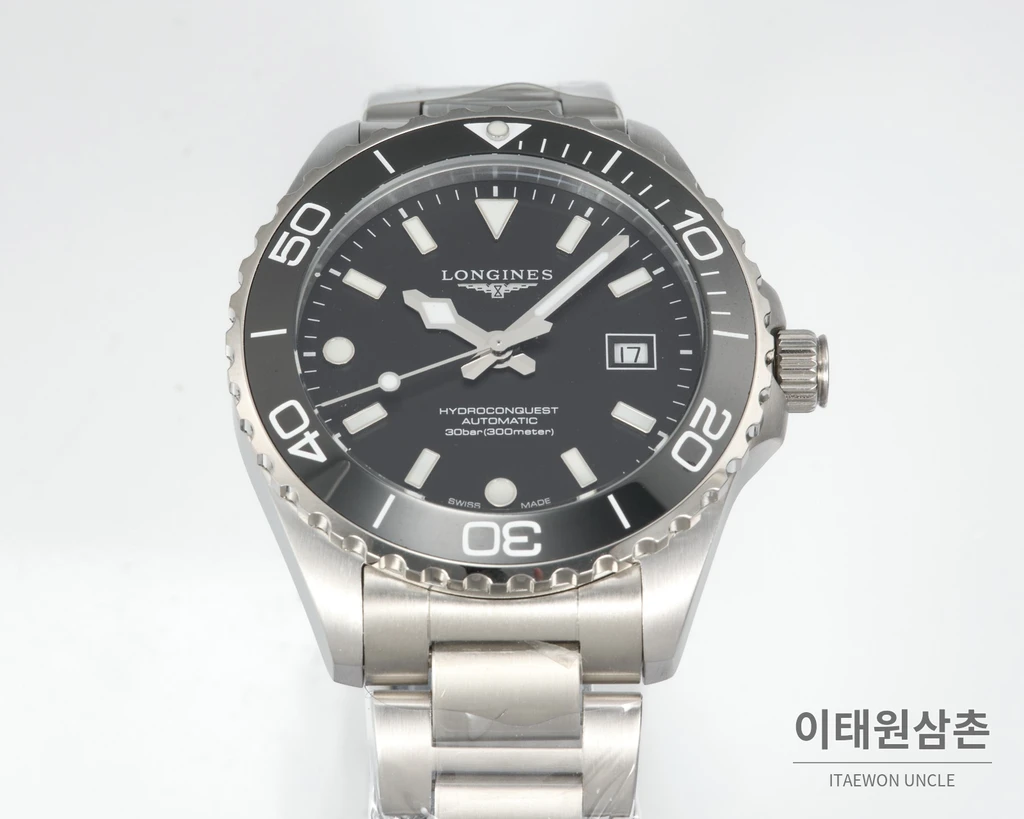 론진 하이드로콘퀘스트 스틸 블랙 다이얼 오토매틱 42mm