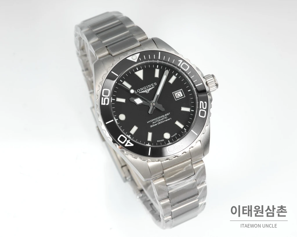 론진 하이드로콘퀘스트 스틸 블랙 다이얼 오토매틱 42mm