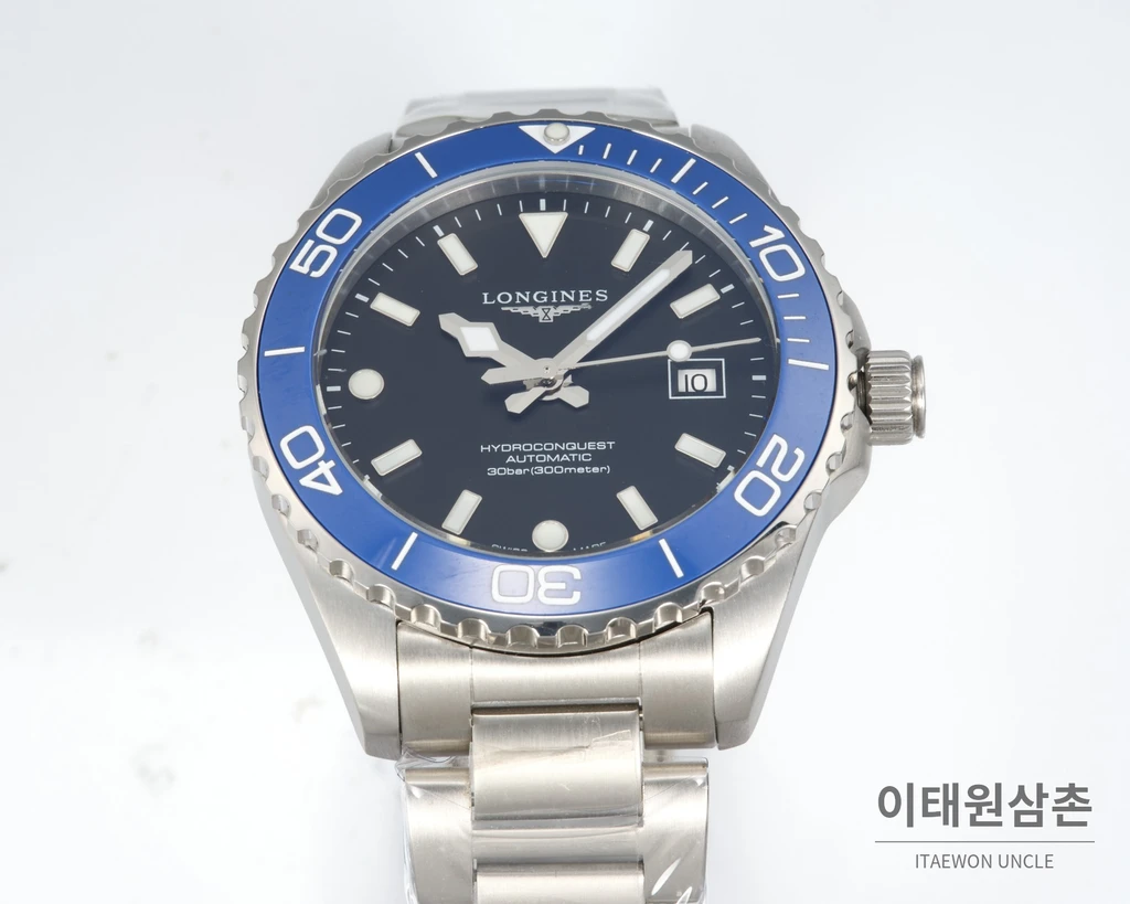 론진 하이드로콘퀘스트 스틸 블랙 다이얼 로열 블루 베젤 오토매틱 42mm