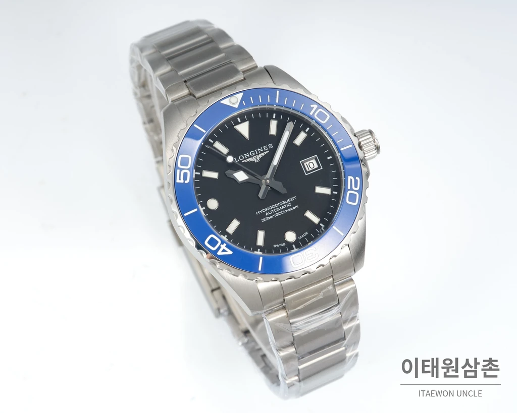 론진 하이드로콘퀘스트 스틸 블랙 다이얼 로열 블루 베젤 오토매틱 42mm