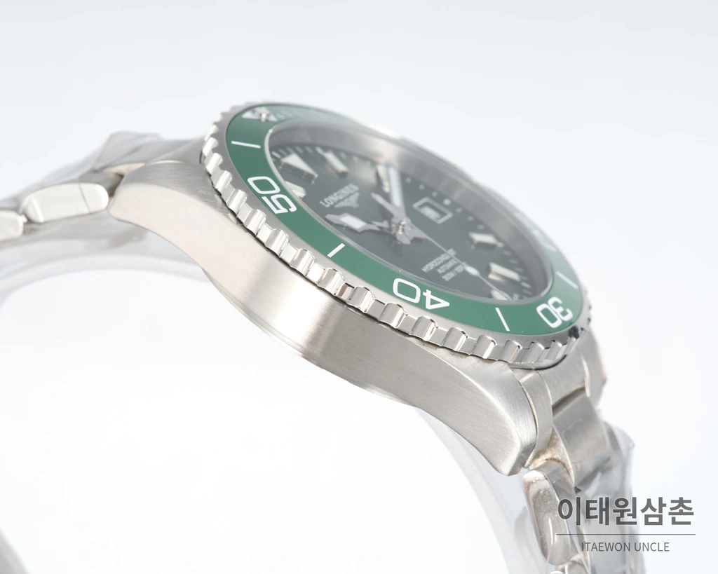 론진 하이드로콘퀘스트 스틸 딥 그린 다이얼 오토매틱 42mm