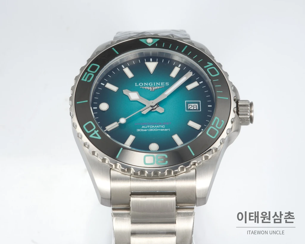 론진 하이드로콘퀘스트 스틸 에메랄드 그린 다이얼 오토매틱 42mm