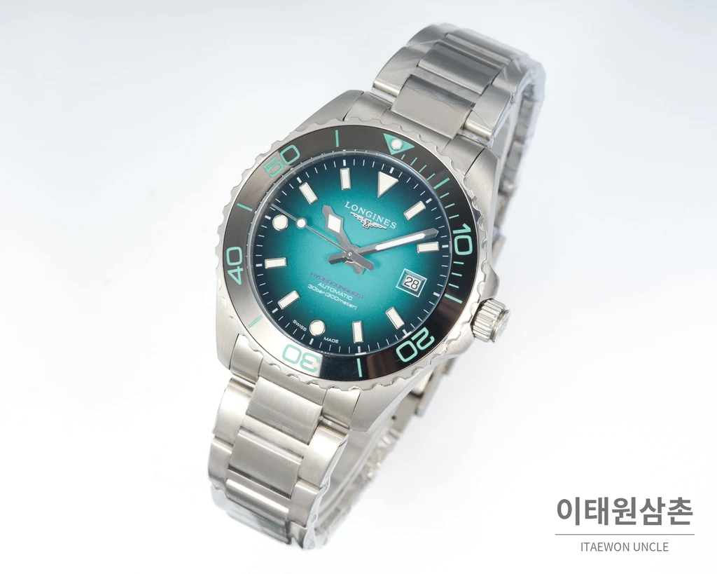 론진 하이드로콘퀘스트 스틸 에메랄드 그린 다이얼 오토매틱 42mm