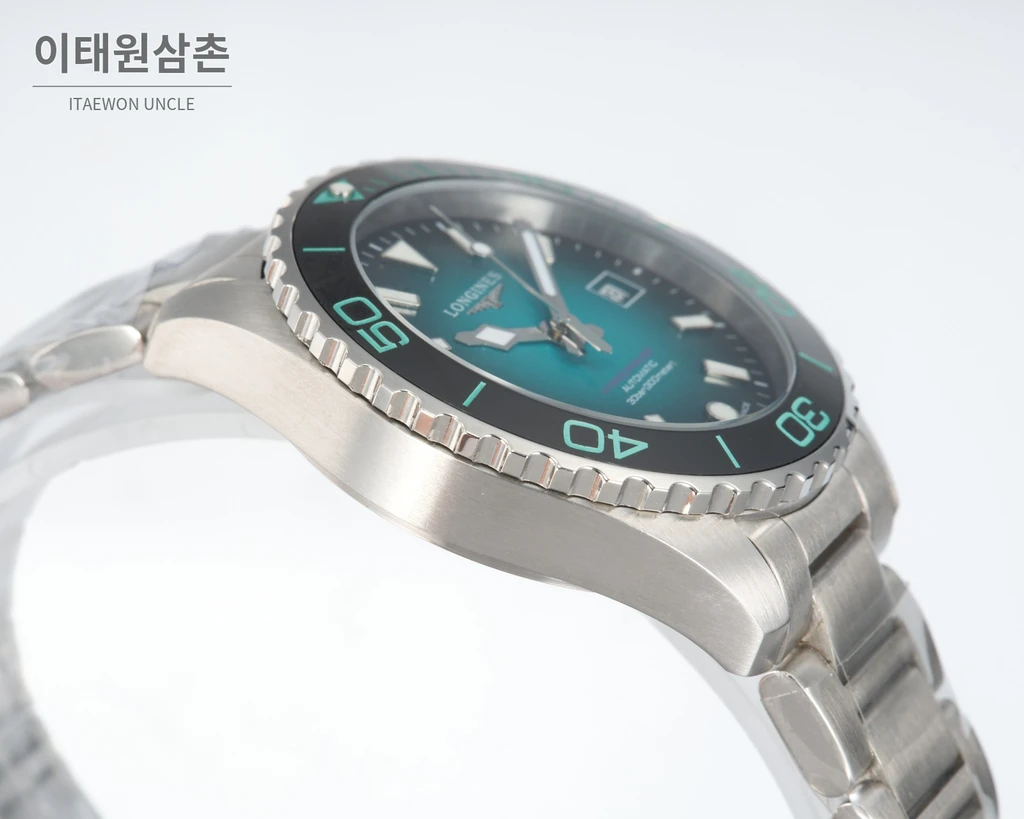 론진 하이드로콘퀘스트 스틸 에메랄드 그린 다이얼 오토매틱 42mm