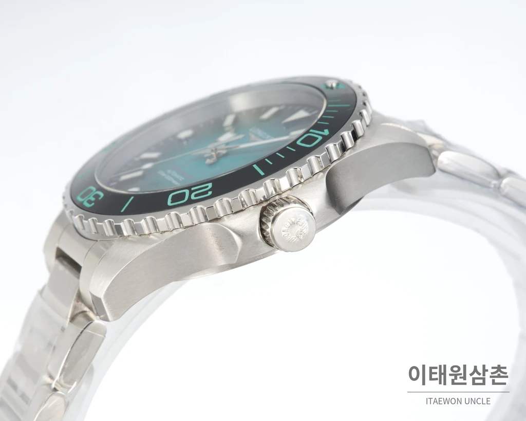 론진 하이드로콘퀘스트 스틸 에메랄드 그린 다이얼 오토매틱 42mm