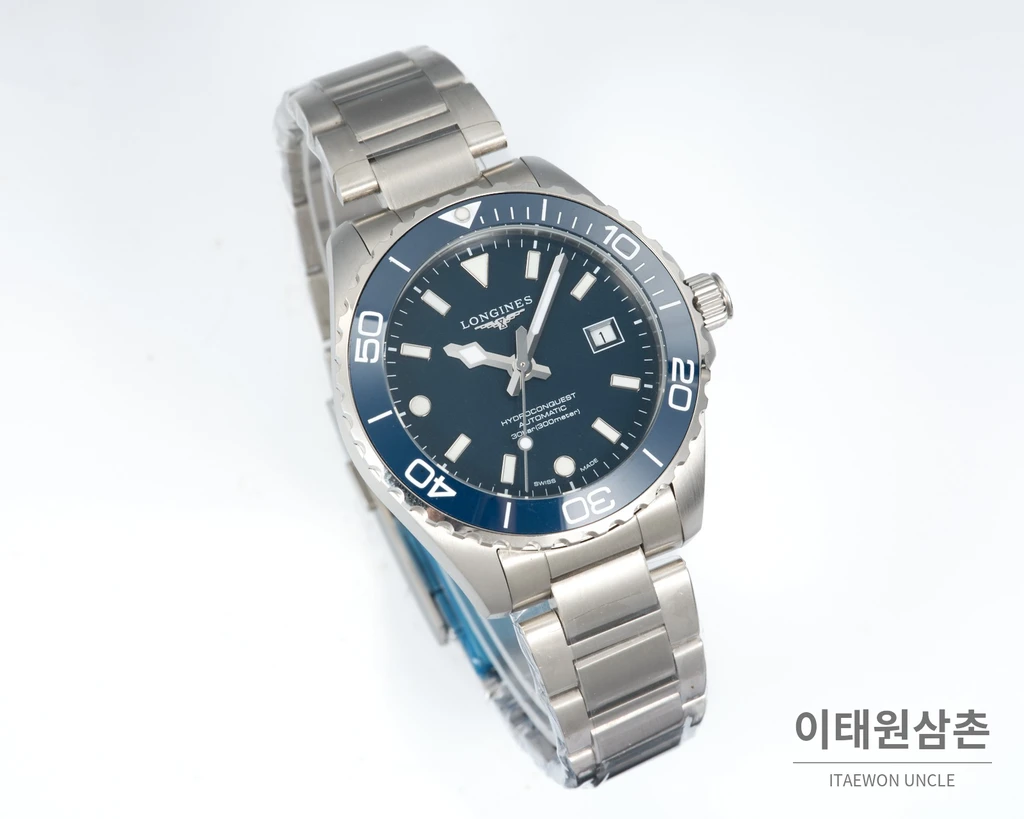 론진 하이드로콘퀘스트 스틸 네이비 블루 다이얼 오토매틱 42mm